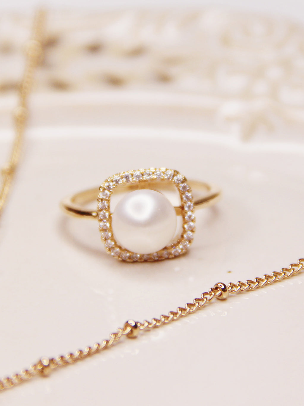 Bague CARRE PERLE PL-OR 750 3MIC