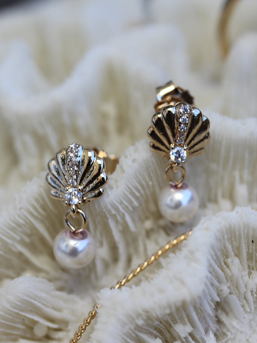 Boucles COQUILLAGE PERLE PL-OR 750 3MIC