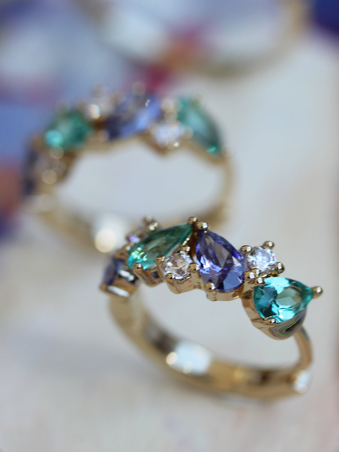 Boucles OMBRE & LUMINIERE BLEU PL-OR 750 3MIC