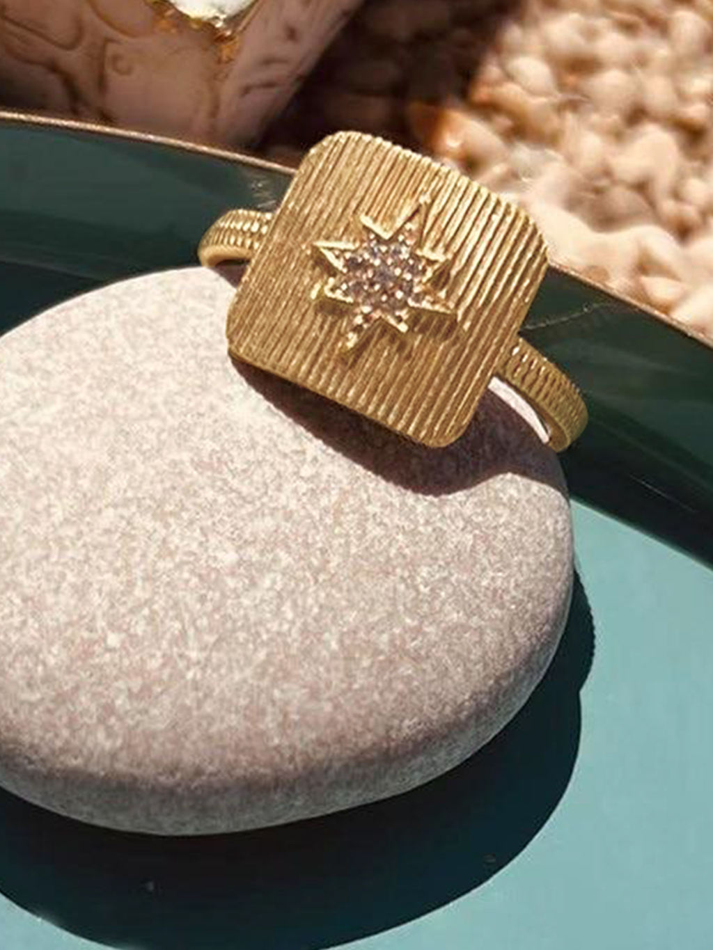 Bague ETOILE CARRE PL-OR 750 3MIC