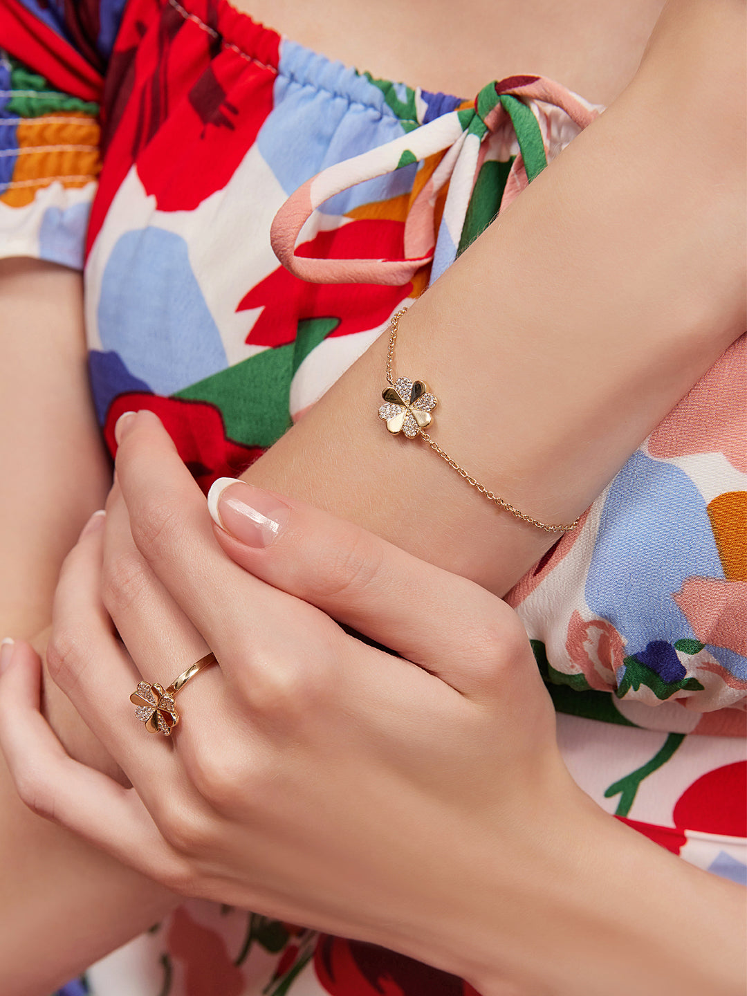 Bracelet PO Forme Trèfle oxydes blancs