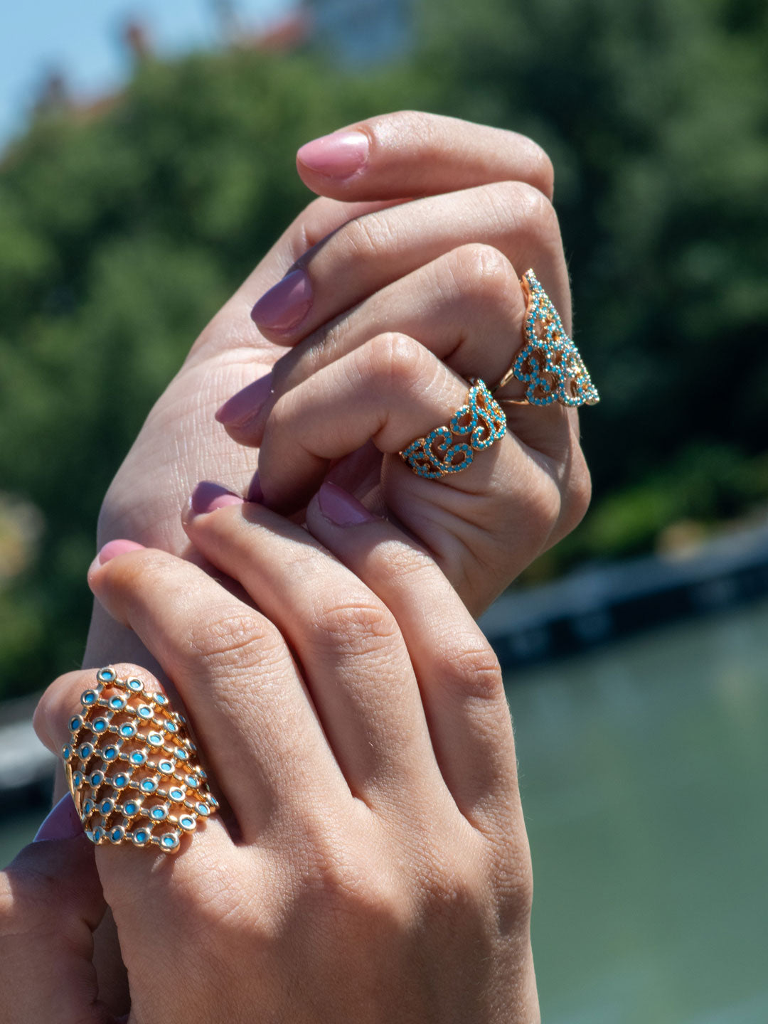 Bague PO Arabesque Serti Zircon en Bleu Turquoise