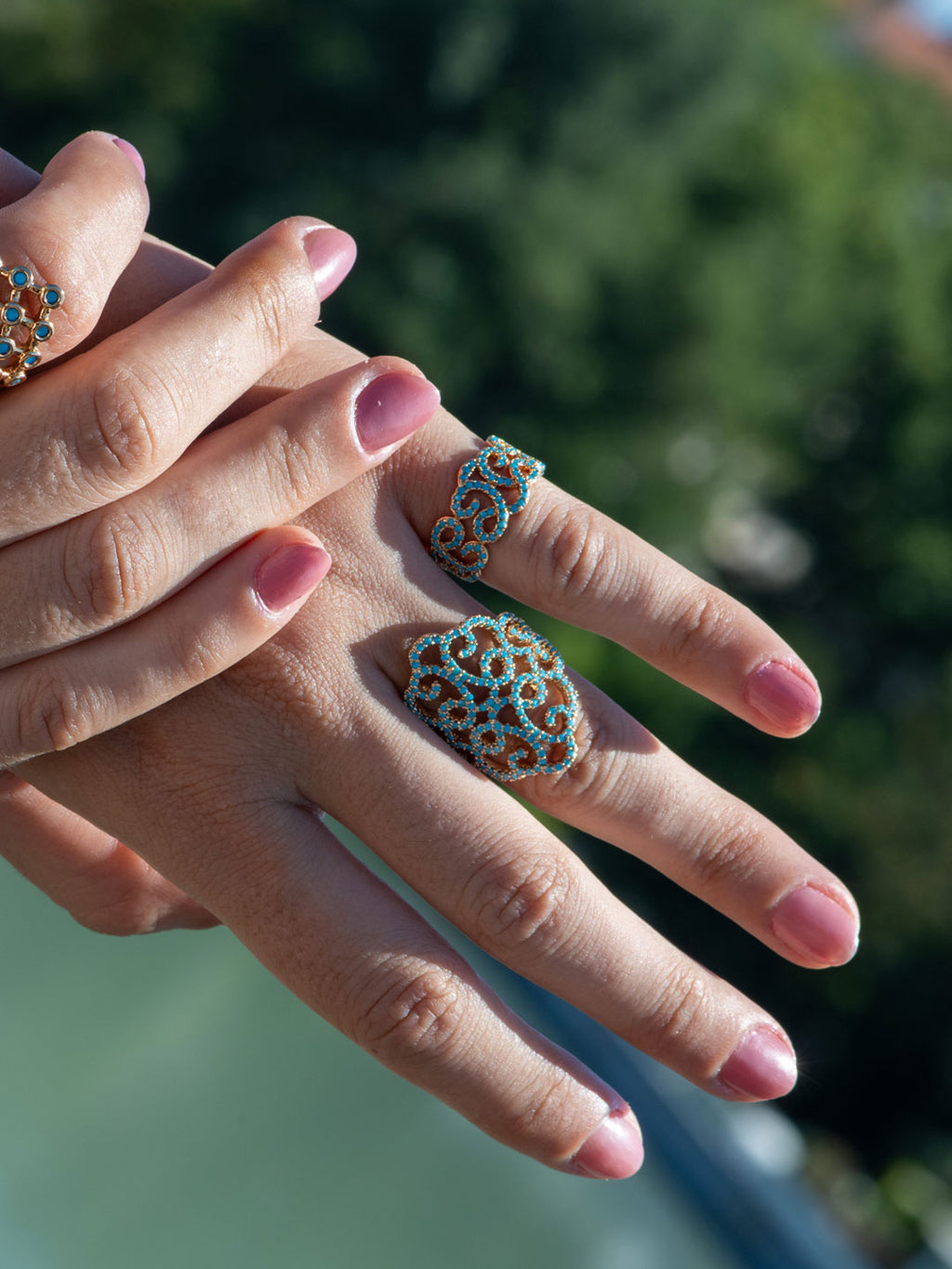 Bague Large PO Arabesque Serti Zircon en Bleu Turquoise