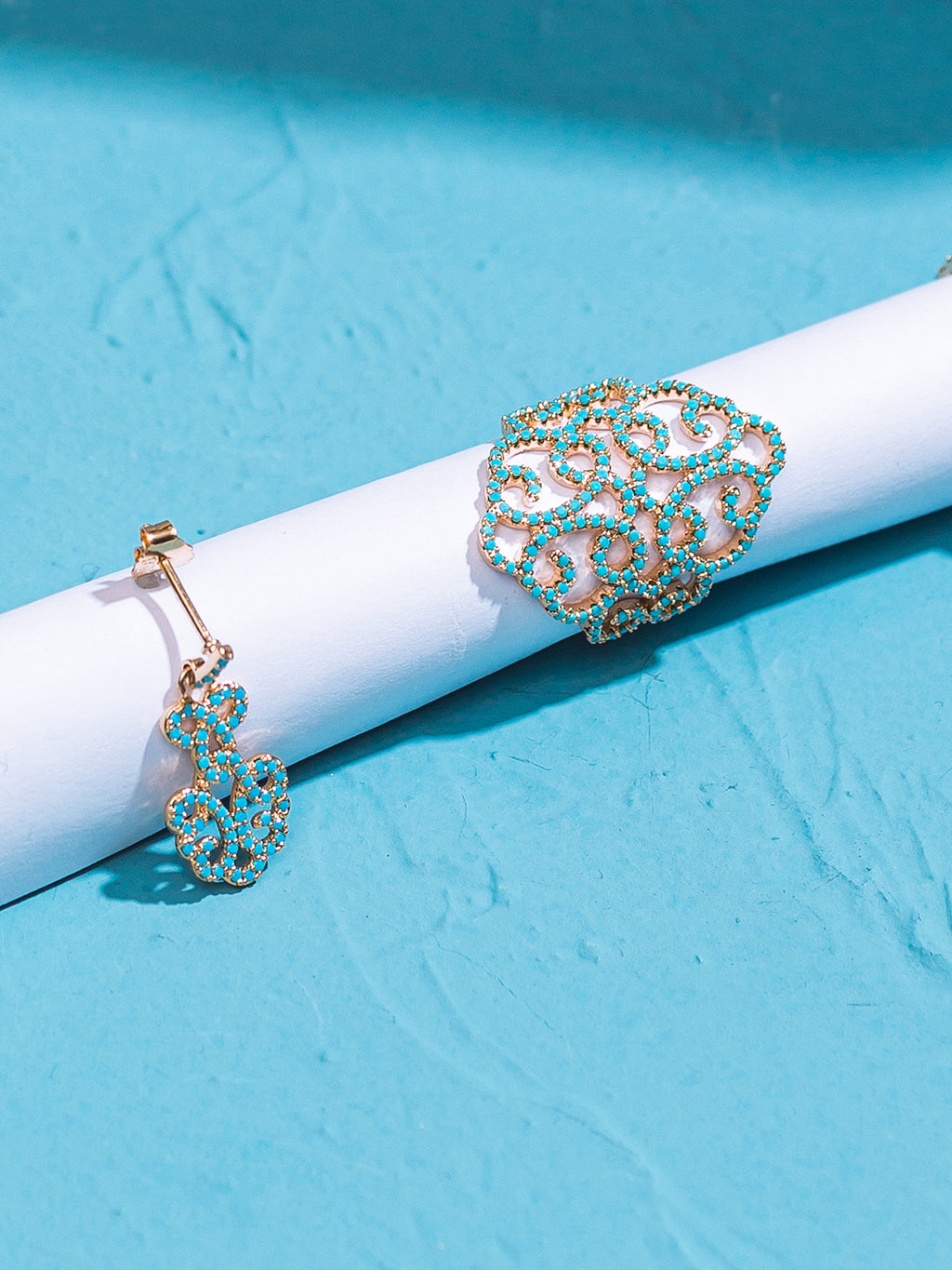 Bague Large PO Arabesque Serti Zircon en Bleu Turquoise