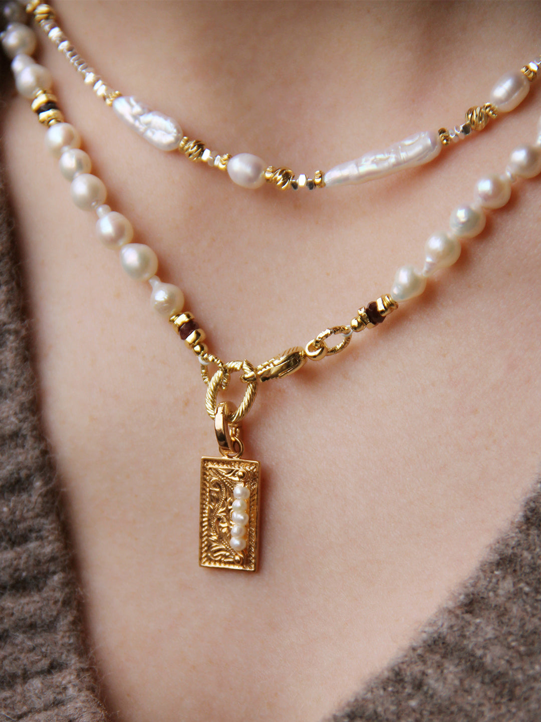 Pendentif GOLDEN EGYPTE CARRE PL-OR 750 1MIC